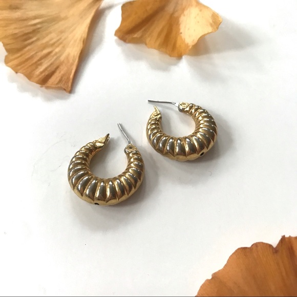Vintage Jewelry - Vintage Gold Hoop Earrings